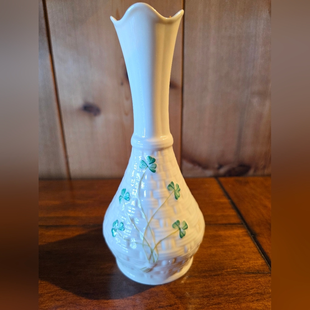 Belleek 7-1/4" Vase.